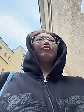 Aiko Yumi online show from May 30, 2026, 6:02 pm