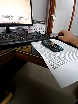 Snapshot of braza66 chatting on April 9, 2026, 5:52 pm braza66 online show from April 9, 2026, 5:52 pm