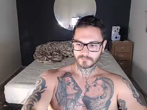 clark r online show from November 11, 2025, 4:46 pm