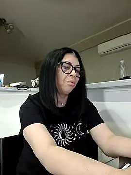 Milf Abigail online show from February 12, 2026, 3:28 am