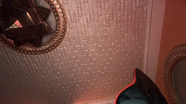 Snapshot of ORLA86 chatting on March 9, 2025, 7:37 pm ORLA86 online show from March 9, 2025, 7:37 pm