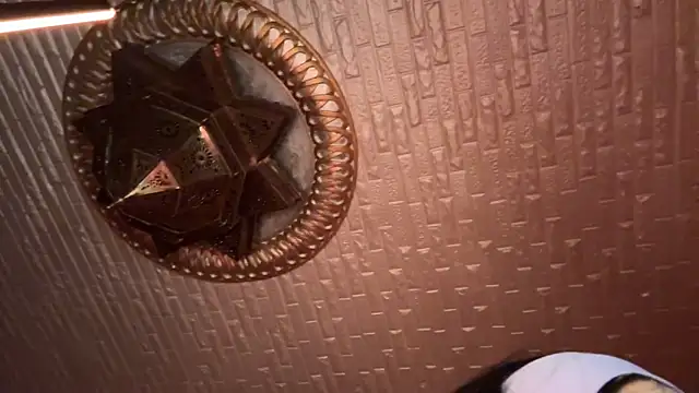 Snapshot of ORLA86 chatting on March 4, 2025, 8:05 pm ORLA86 online show from March 4, 2025, 8:05 pm