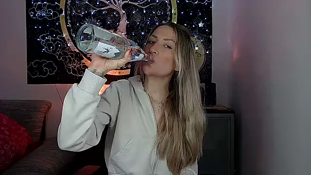 SexxyLiviaa online show from January 12, 2026, 11:20 pm