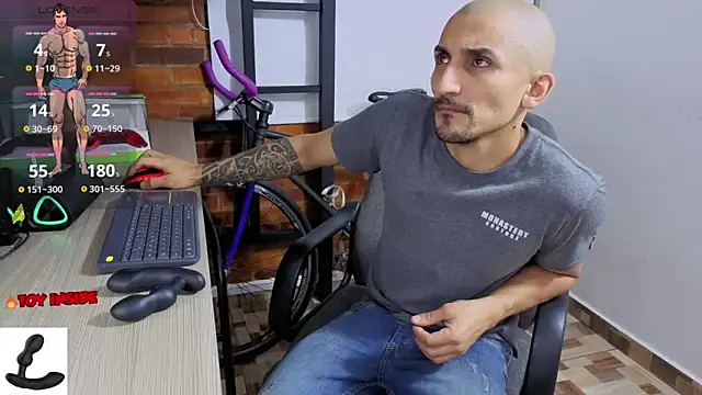 Snapshot of Marck_Muscle chatting on February 10, 2026, 3:49 am Marck Muscle online show from February 10, 2026, 3:49 am