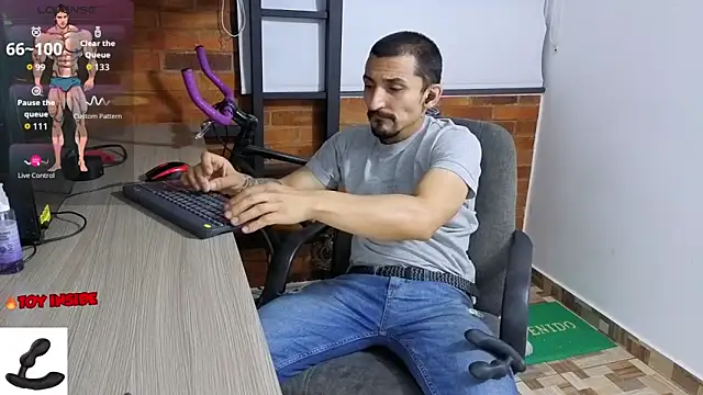 Marck Muscle online show from October 3, 2025, 3:20 am