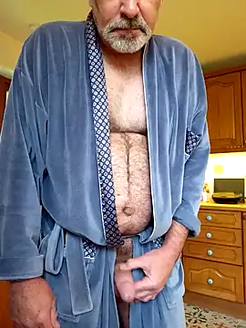 jakjak106 online show from December 10, 2024, 9:44 am