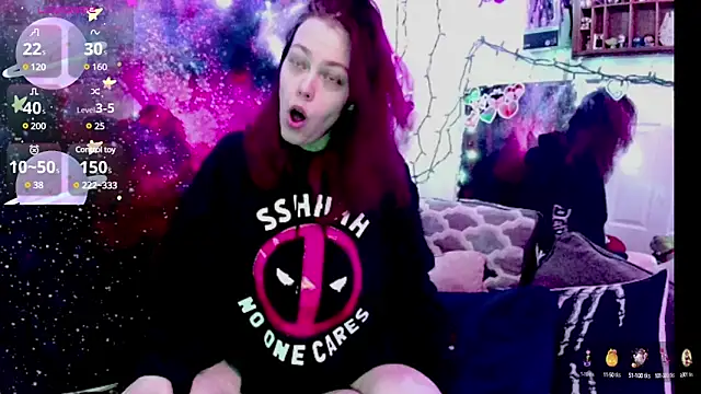 EverlyEster online show from January 5, 2025, 10:19 pm