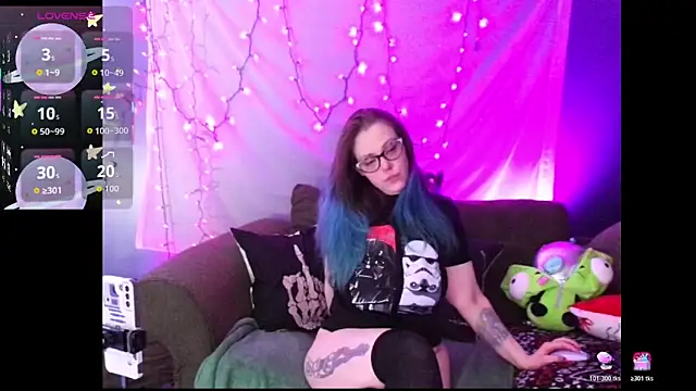 EverlyEster online show from February 14, 2026, 3:51 am