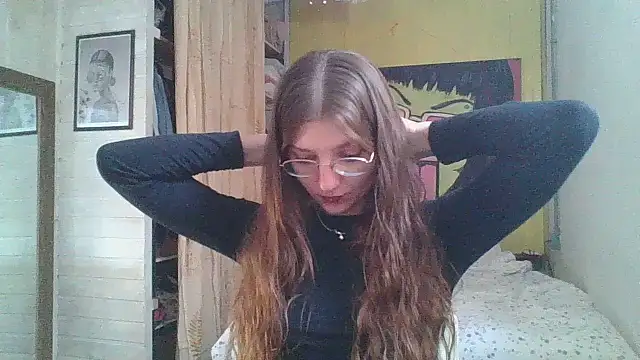 SweetyBabyDemon online show from May 27, 2026, 5:20 pm