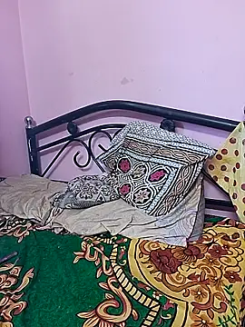 Snapshot of GlassBarge9 chatting on December 20, 2025, 8:39 am GlassBarge9 online show from December 20, 2025, 8:39 am