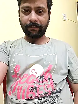 Snapshot of GlassBarge9 chatting on October 3, 2025, 5:03 pm GlassBarge9 online show from October 3, 2025, 5:03 pm