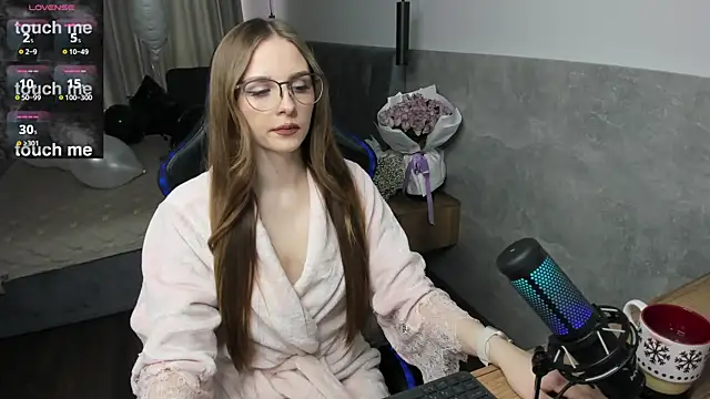 Snapshot of MCfly_11 chatting on February 22, 2026, 1:24 pm MCfly 11 online show from February 22, 2026, 1:24 pm