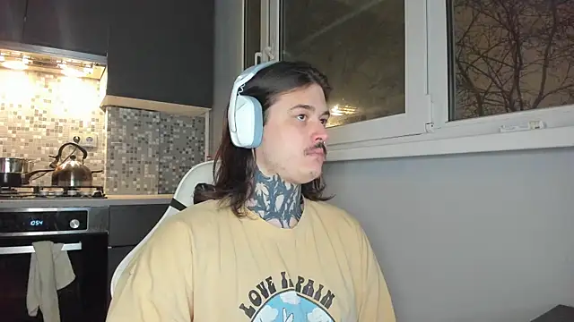 Snapshot of _torfin_ chatting on January 12, 2025, 4:18 pm torfin online show from January 12, 2025, 4:18 pm