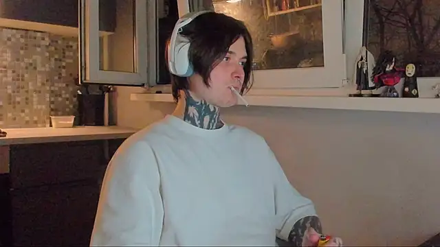  torfin  online show from April 5, 2026, 10:38 pm