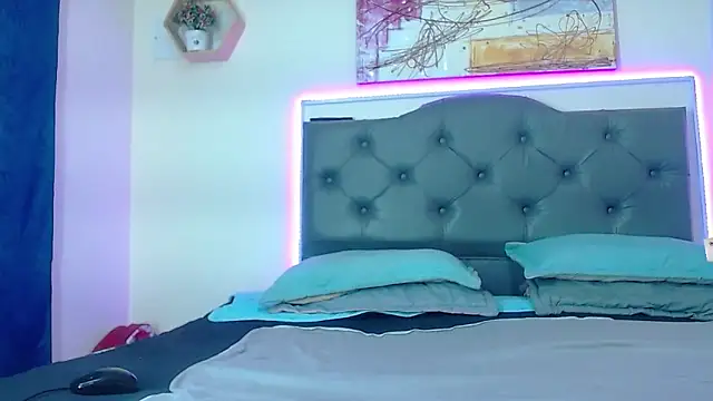 Snapshot of Kim_clark1 chatting on September 10, 2025, 2:27 pm Kim clark1 online show from September 10, 2025, 2:27 pm