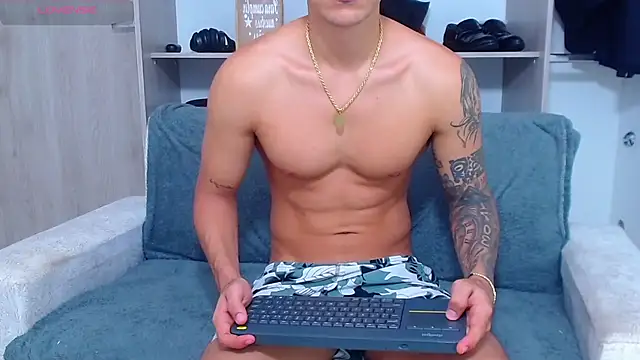 Snapshot of Tristan-bm chatting on September 25, 2025, 12:33 pm Tristan-bm online show from September 25, 2025, 12:33 pm