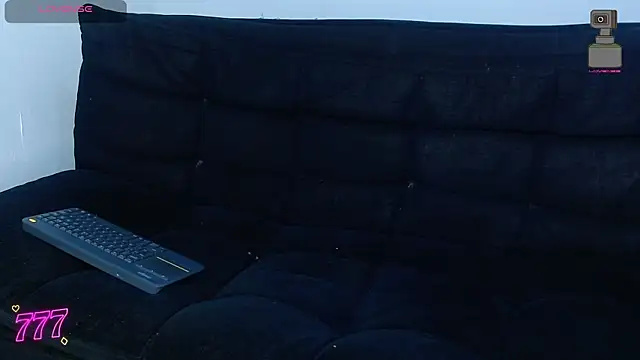 Tristan-bm online show from April 15, 2026, 11:27 pm