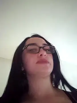 preetypeach online show from November 6, 2025, 9:08 pm