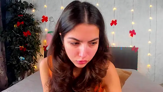 Milana Crystal  online show from January 13, 2026, 8:07 am