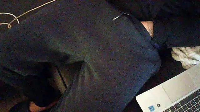 kiksnap-meistro5 online show from March 13, 2026, 4:23 pm