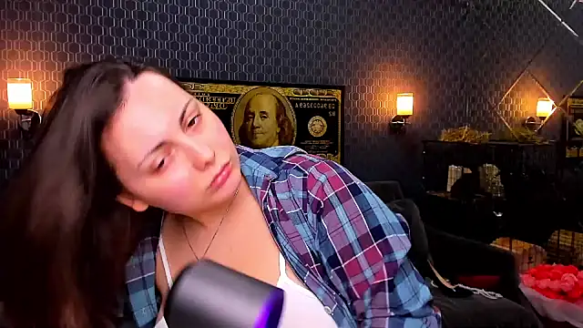 Snapshot of _extraterrestrial_ chatting on October 17, 2025, 7:26 pm  extraterrestrial  online show from October 17, 2025, 7:26 pm