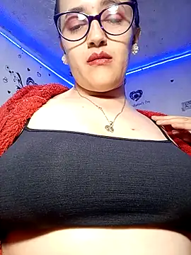 Snapshot of anndreapds chatting on February 13, 2026, 8:53 pm anndreapds online show from February 13, 2026, 8:53 pm