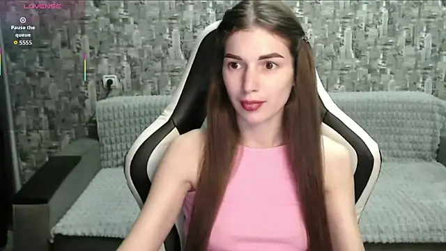 Snapshot of MissMiaCutie chatting on October 16, 2025, 1:30 pm MissMiaCutie online show from October 16, 2025, 1:30 pm