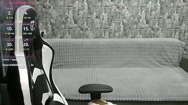 Snapshot of MissMiaCutie chatting on October 15, 2025, 10:23 am MissMiaCutie online show from October 15, 2025, 10:23 am