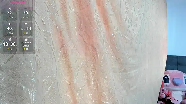 Kylie2211 online show from December 13, 2025, 8:04 pm