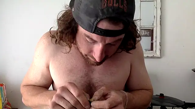 sirchubster online show from April 8, 2026, 7:37 pm