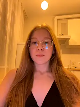 Eva Weyne online show from October 29, 2025, 6:40 pm