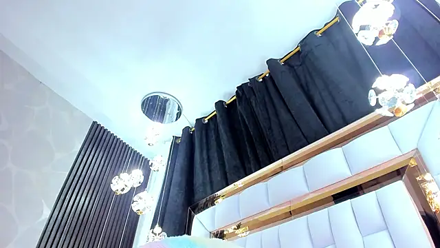 Snapshot of SarayRoyse chatting on March 6, 2025, 10:26 pm SarayRoyse online show from March 6, 2025, 10:26 pm