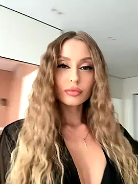 Sweet  Milly online show from September 11, 2025, 1:11 pm