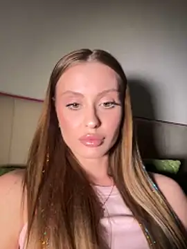 Snapshot of Sweet__Milly chatting on May 7, 2026, 3:04 pm Sweet Milly online show from May 7, 2026, 3:04 pm