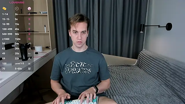 AustinButler online show from November 19, 2025, 9:37 pm