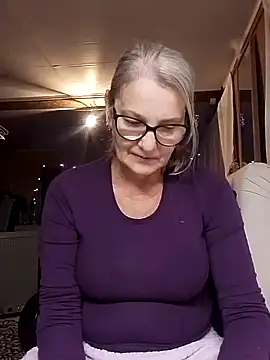 Snapshot of irinamaux chatting on October 28, 2025, 11:14 pm irinamaux online show from October 28, 2025, 11:14 pm