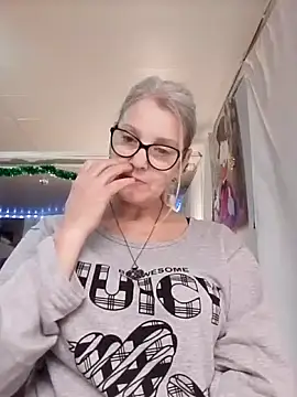 Snapshot of irinamaux chatting on November 26, 2025, 7:52 am irinamaux online show from November 26, 2025, 7:52 am