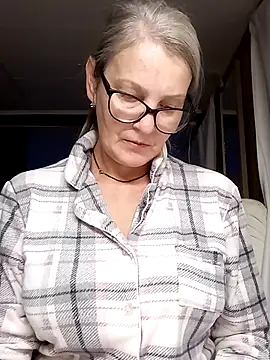 Snapshot of irinamaux chatting on October 25, 2025, 4:22 am irinamaux online show from October 25, 2025, 4:22 am