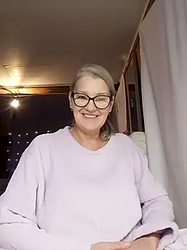 Snapshot of irinamaux chatting on November 2, 2025, 6:18 am irinamaux online show from November 2, 2025, 6:18 am