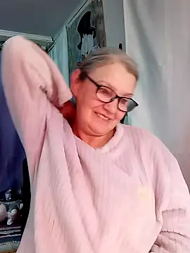 Snapshot of irinamaux chatting on January 15, 2026, 7:12 am irinamaux online show from January 15, 2026, 7:12 am