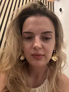Snapshot of LexyGold chatting on October 23, 2025, 3:00 pm LexyGold online show from October 23, 2025, 3:00 pm