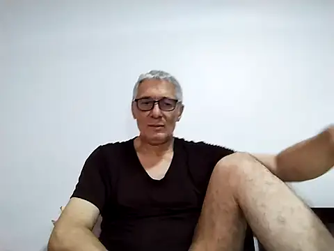 BIGUNCUTHARDCOCK online show from April 9, 2026, 3:08 am