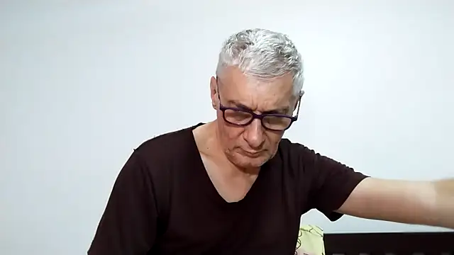 BIGUNCUTHARDCOCK online show from March 1, 2026, 1:49 am