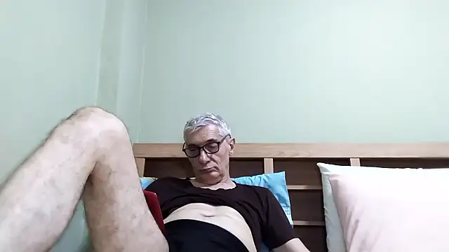 BIGUNCUTHARDCOCK online show from January 17, 2026, 2:15 am