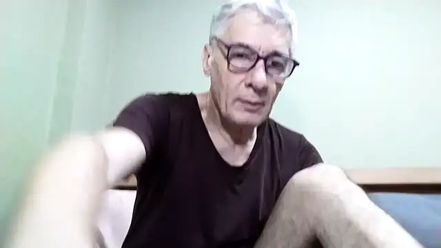 BIGUNCUTHARDCOCK online show from October 30, 2025, 1:04 am