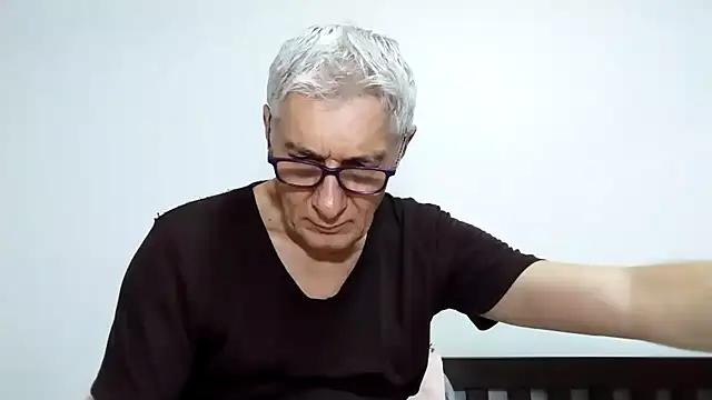 BIGUNCUTHARDCOCK online show from April 6, 2026, 2:18 am