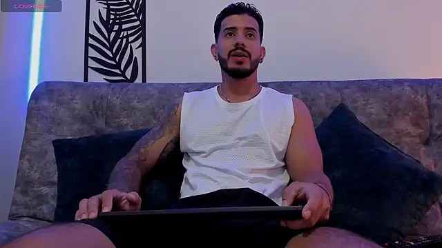 Snapshot of Bruno_Mattos chatting on January 30, 2025, 3:51 pm Bruno Mattos online show from January 30, 2025, 3:51 pm