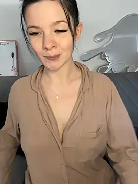 RoxiBlack online show from March 3, 2026, 8:43 am