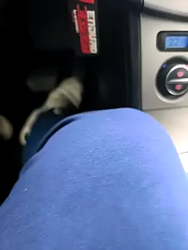 Yolinga205 online show from November 24, 2025, 8:03 am