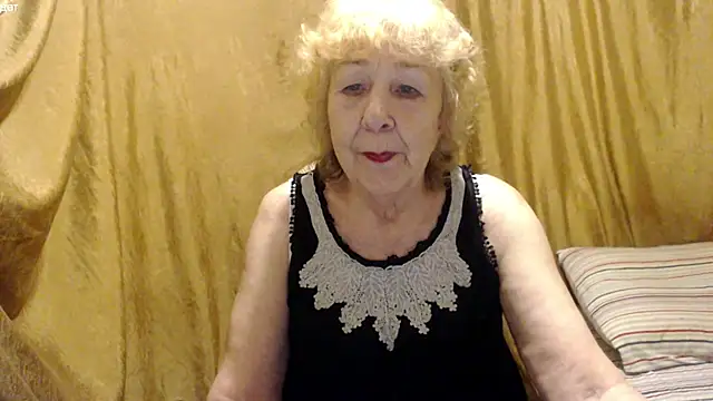  Estelitta 5 online show from December 13, 2025, 8:04 pm